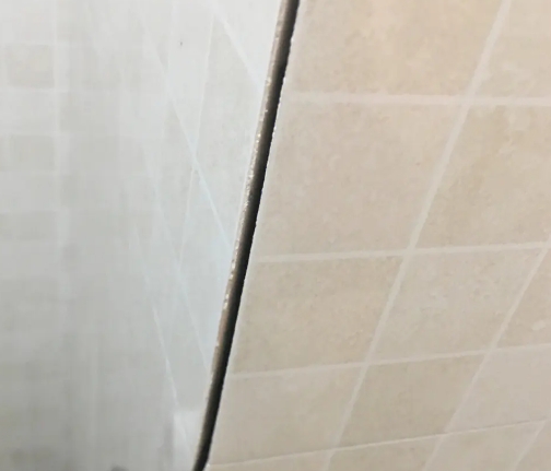 亳州市瓷砖空鼓维修公司分享阳台瓷砖脱落的修复过程可以分为以下几个步骤